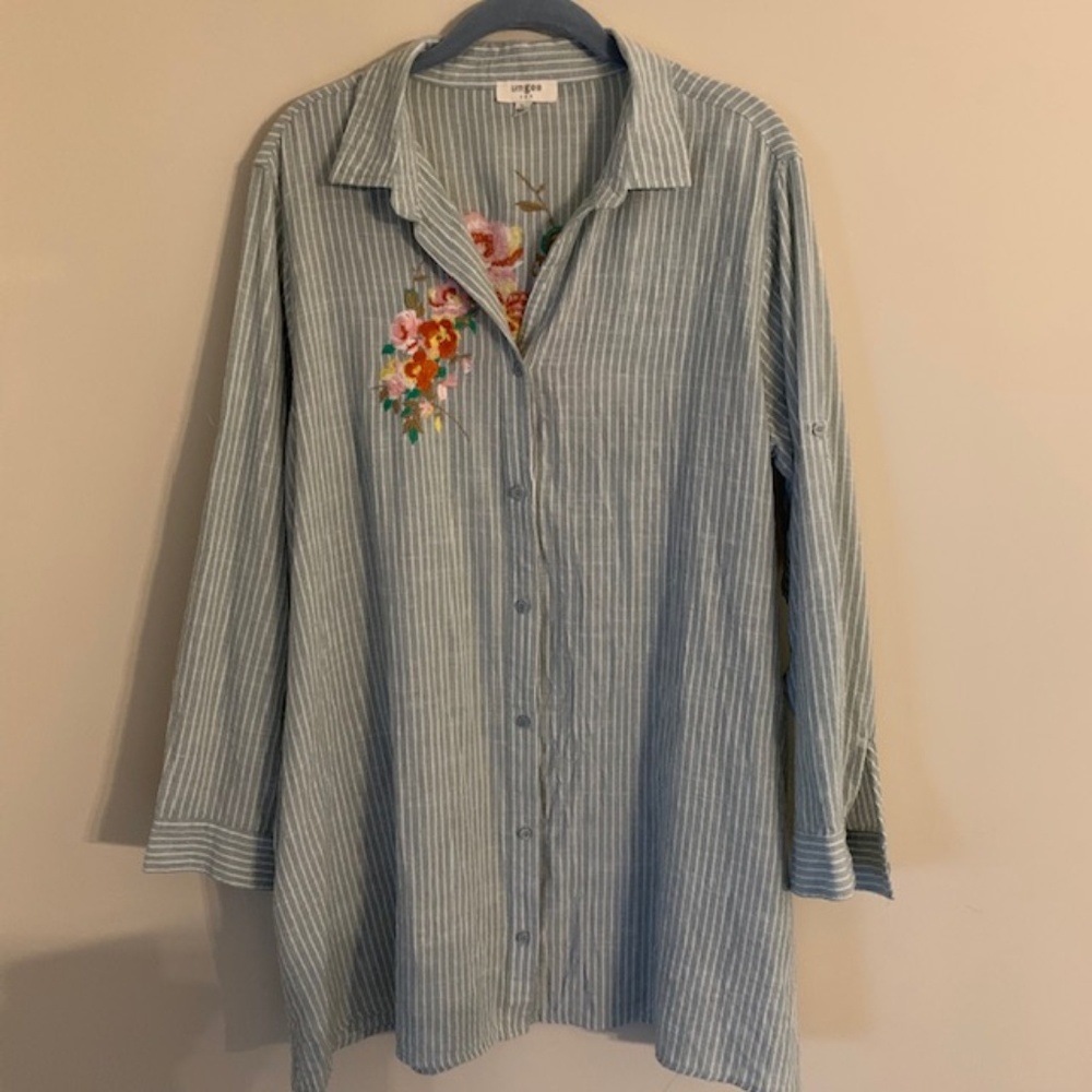 UMGEE BUTTON DOWN LONG SLEEVE SHIRT SIZE L